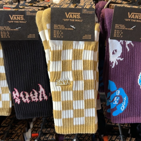 VANS "Off The Wall" socks Checkerboard
NWT (1 pair) - Picture 13 of 16